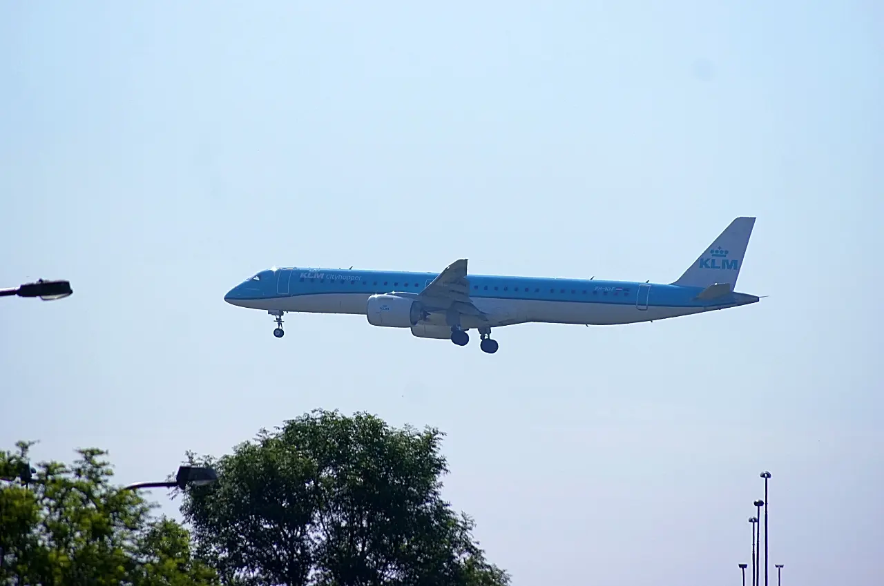 Flugzeug 11